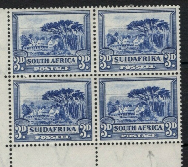 SOUTH AFRICA KGV SG.45c 3d Blue (1933) VARIETY Broken *R* AFRICA Block{4} SS4374